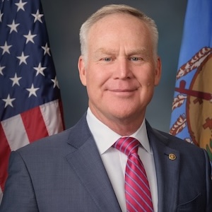 Sen Armstrong official photo
